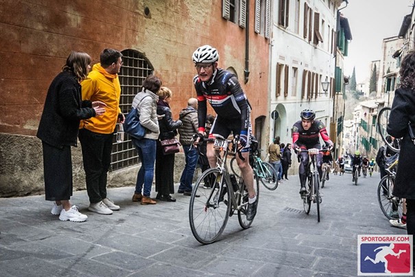 Koos at the finish of the Strada Bianche in Sienna 2019